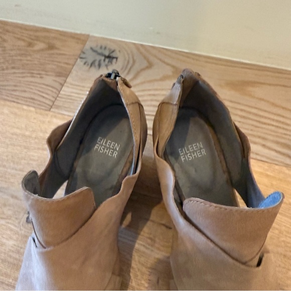 Eileen Fisher Jenkin's Zip Nubuck Beige Suede Boots 8.5 Minimalist Contemporary - Picture 8 of 9
